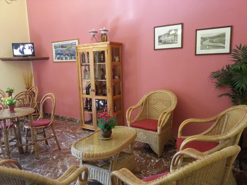 Hotel Cundari