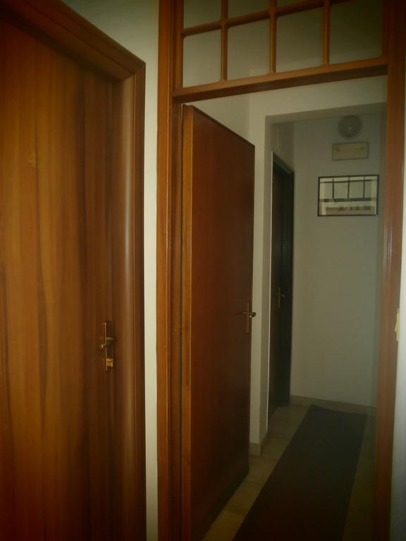 Cundari Hotel *